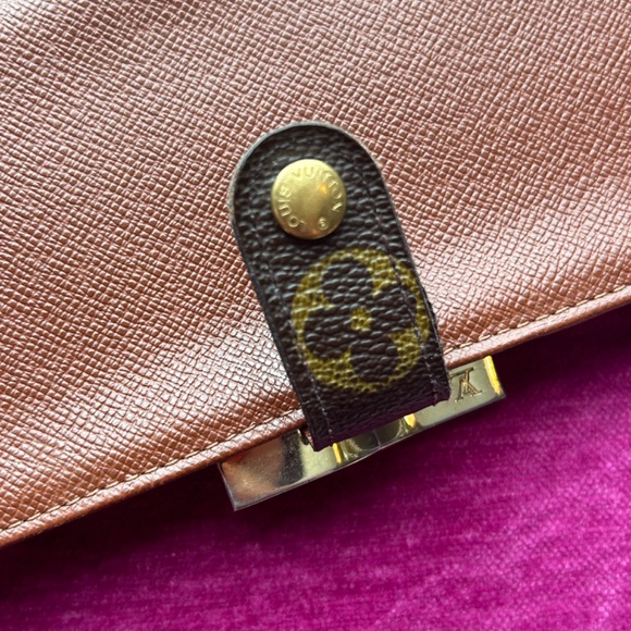 Gorgeous and rare snap authentic Louis Vuitton Wallet - Picture 10 of 15